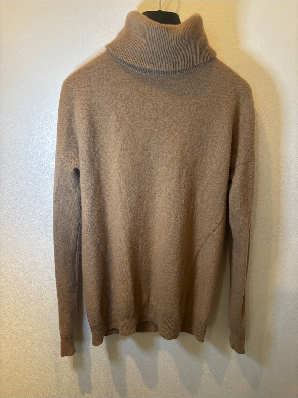 Women’s cashmere turtleneck sweater